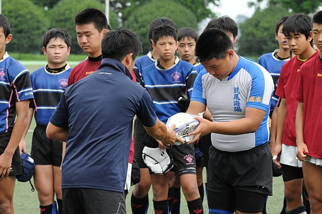 熊本地震の支援活動として東京都中学校体育連盟からボールの贈呈